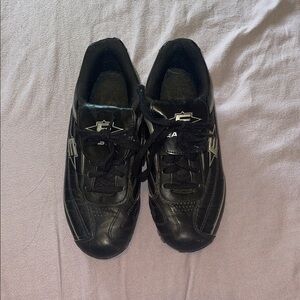 Black Athletic Women’s softball cleats